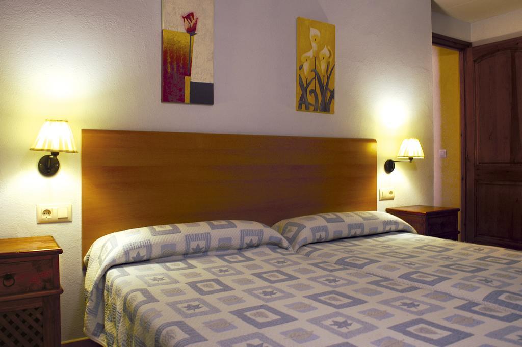 Allotjaments Placa Major-Grevol Santa Pau Room photo